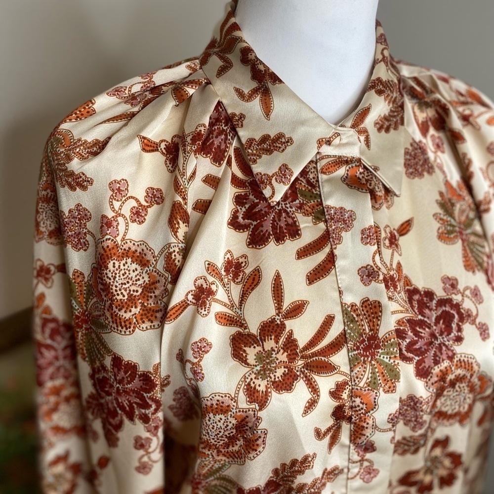 Misa X Revolve Beautiful Satin Floral Cream and Brown Fall Tone Blouse Sz Small - Picture 3 of 6